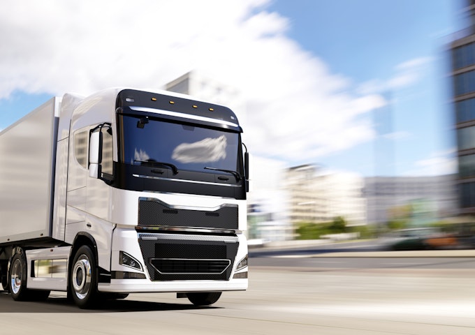 「通信型ドラレコ×クラウド」を活かし、IoTで商用車管理を効率化。物流業界の「2024年問題」や事故削減に貢献