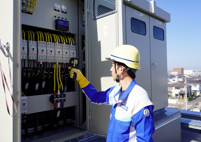 IoTで電気設備の「スマート保安」を実現。遠隔監視や制御で、保安管理業務を効率化